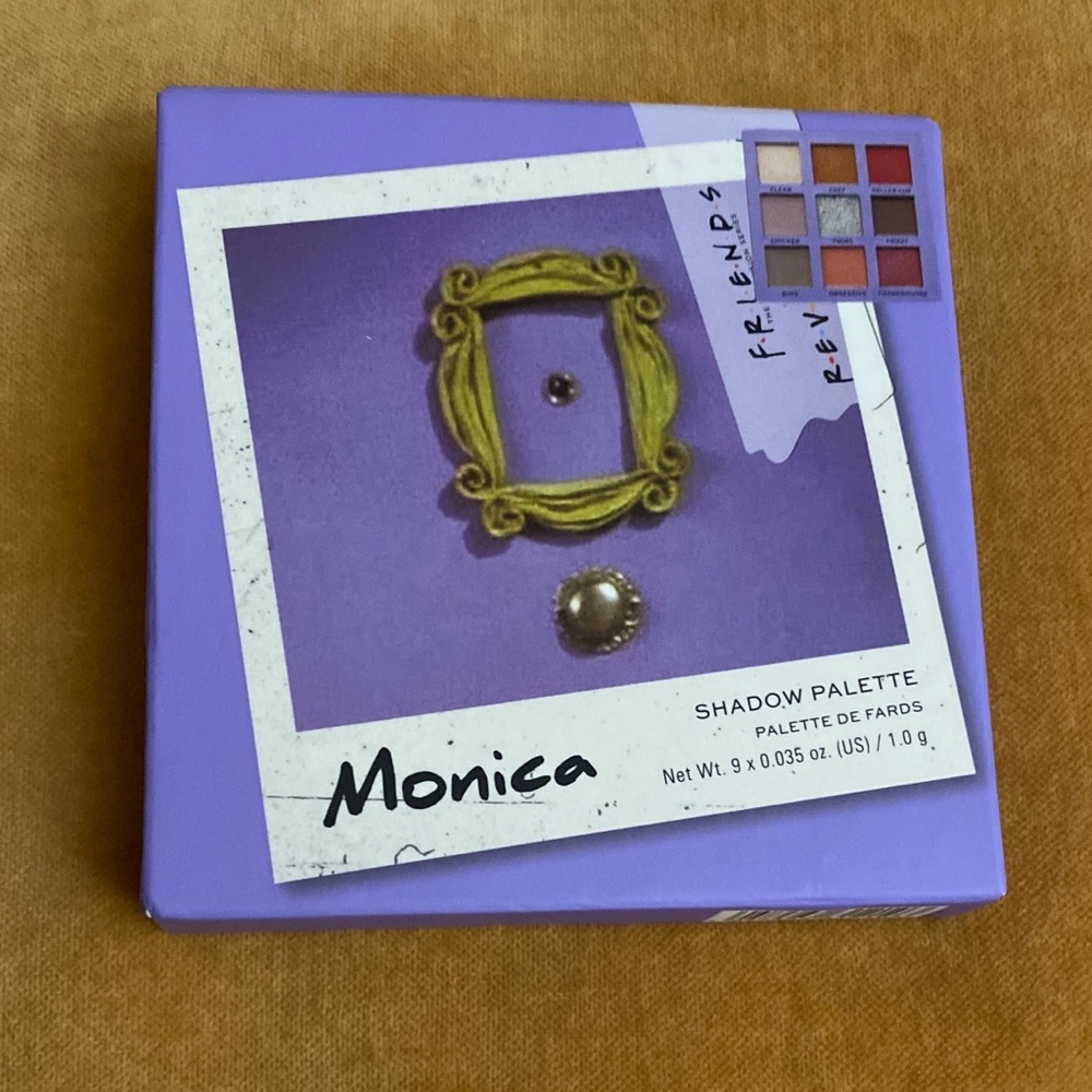 Friends eyeshadow palette (Monica)